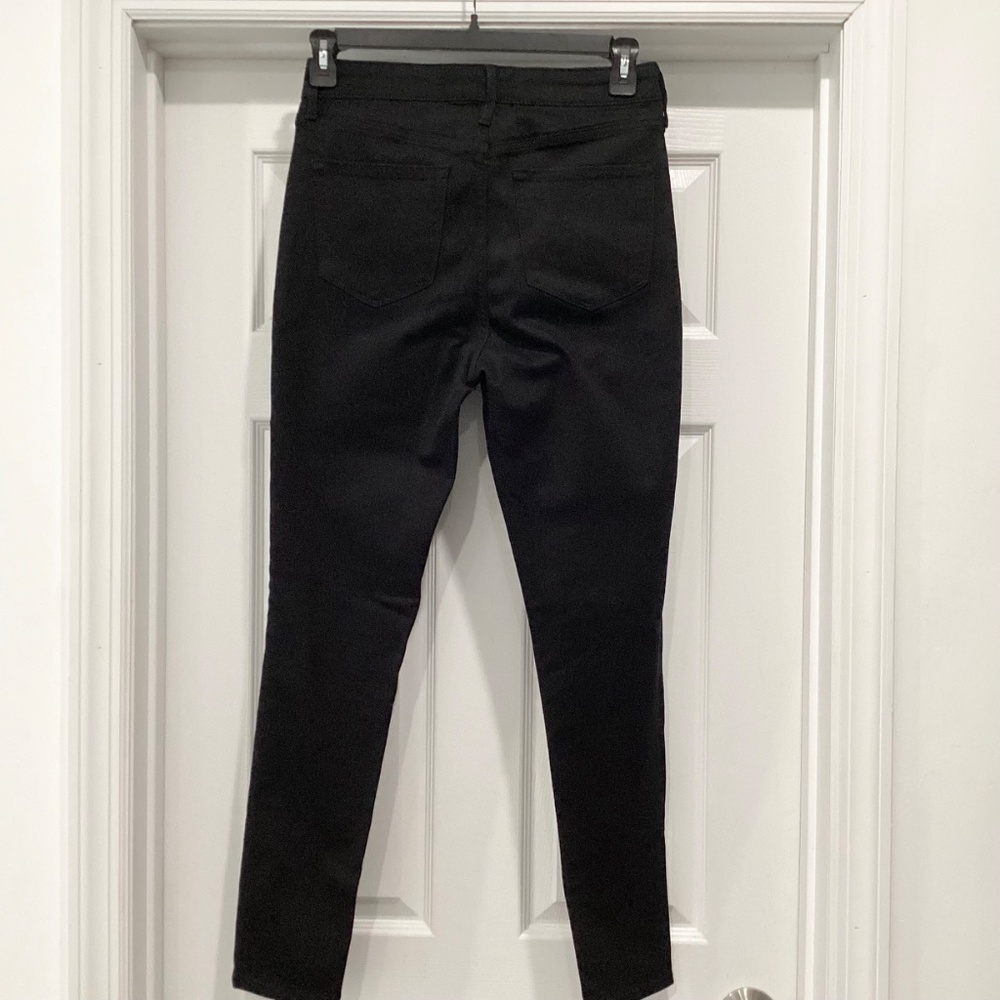 Old Navy Jeans - Picture 4 of 9